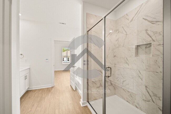 Building Photo - 621 Riley Ln