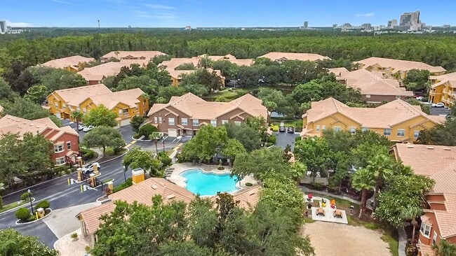 Building Photo - Updated 3 Bedroom, 2 Bath Mirabella Condo ...