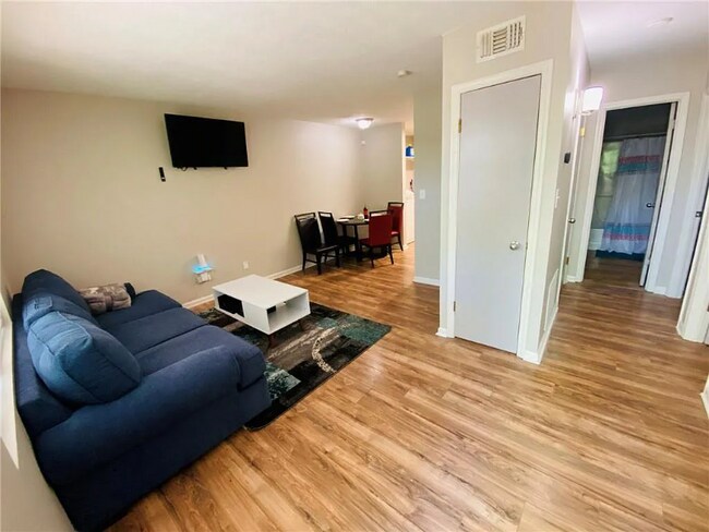 Building Photo - 6118 Austell Ave
