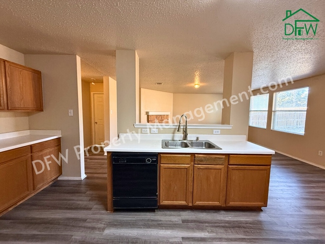 Building Photo - 2-Story 4 BR Home with Large Backyard & Game Room