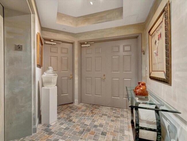 Building Photo - 555 5th Ave NE