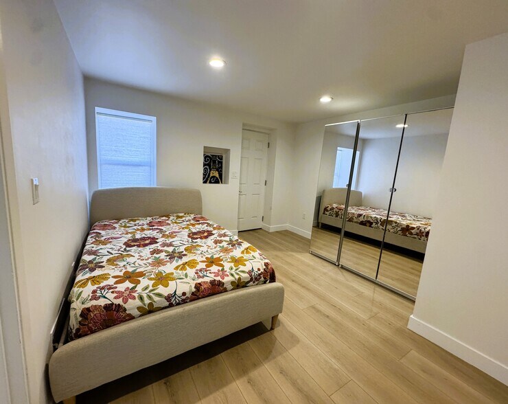 Bedroom - 168 Westwood Dr