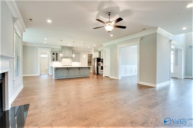Building Photo - 330 Merrydale Dr