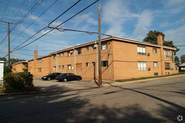 Alternate View - Acacia Place Apartments