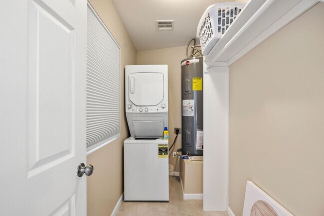 Building Photo - 8259 E Mulberry Ln