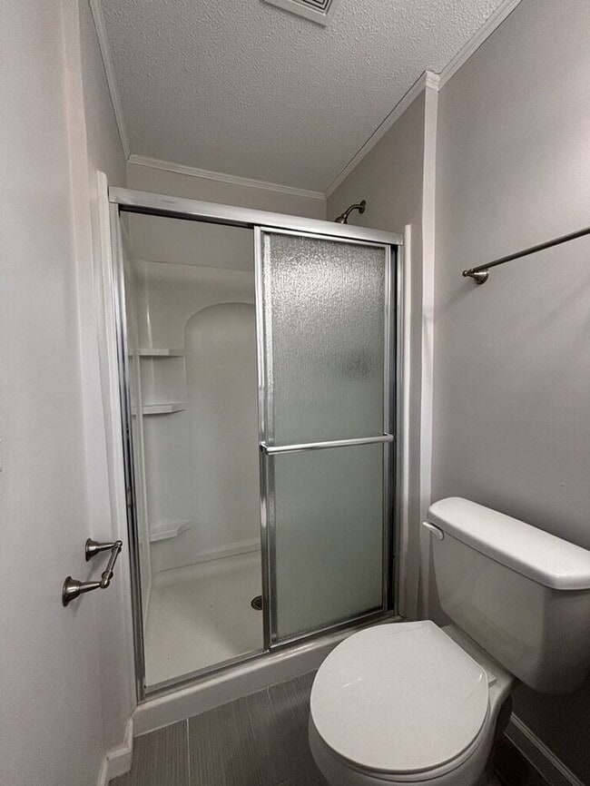 Building Photo - 117 Alma Dr