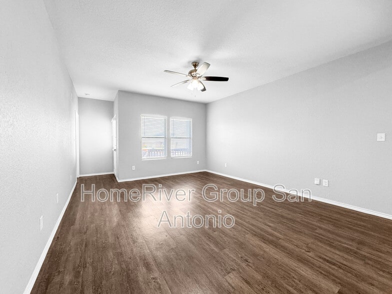 Building Photo - 13541 Lily Ln
