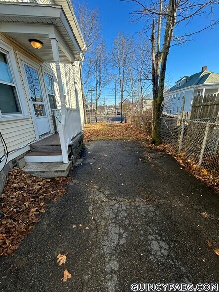 Building Photo - 36 Summer St