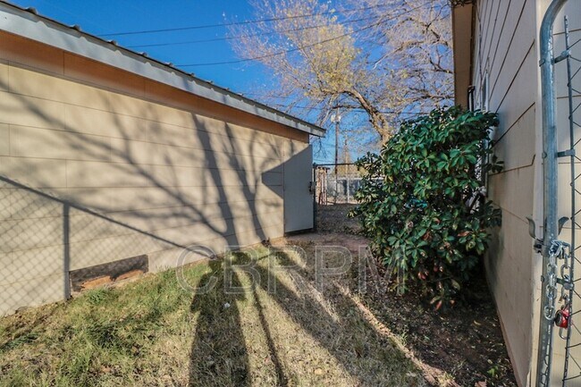 Building Photo - 4424 36th St