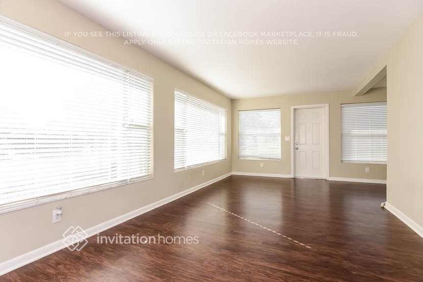 Building Photo - 926 SE 25th Terrace