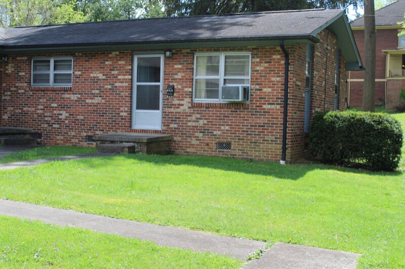 Building Photo - 1401 S Roan St