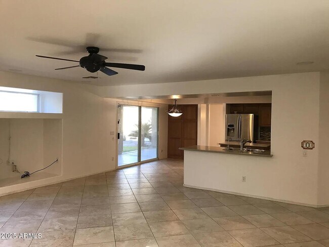 Building Photo - 6406 W El Cortez Pl