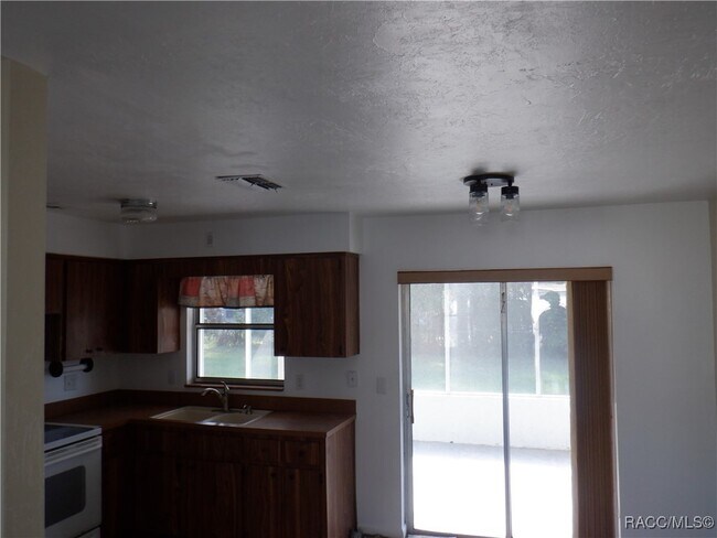 Building Photo - 146 W Casurina Pl