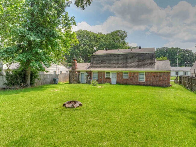 Building Photo - 1261 W Perkins Rd