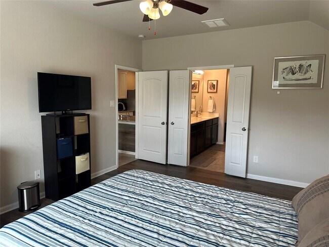 Building Photo - 12531 Lake Portal Dr