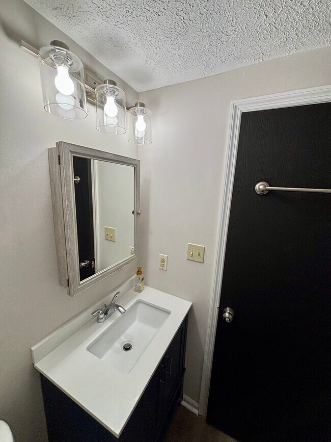 Building Photo - 76 Sweetfern Ct