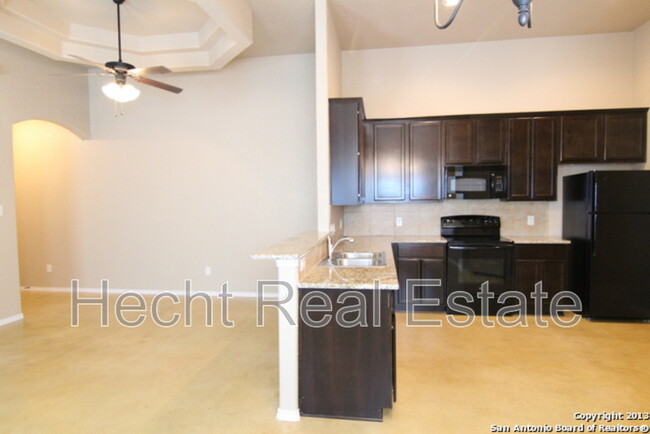 Building Photo - 260 Rosalie Dr