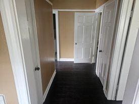 Building Photo - 511 S Lutterloh Ave