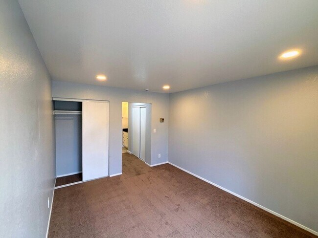 Building Photo - 2 Bed 2 Bath Condo in San Pablo - COMING SOON!!