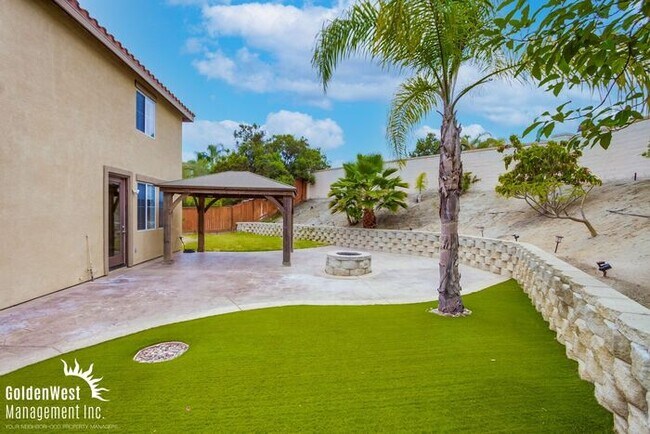 Building Photo - Stunning  5Bdm 3.5Ba  Home with Private Backyard in Prime Location of Oceanside!