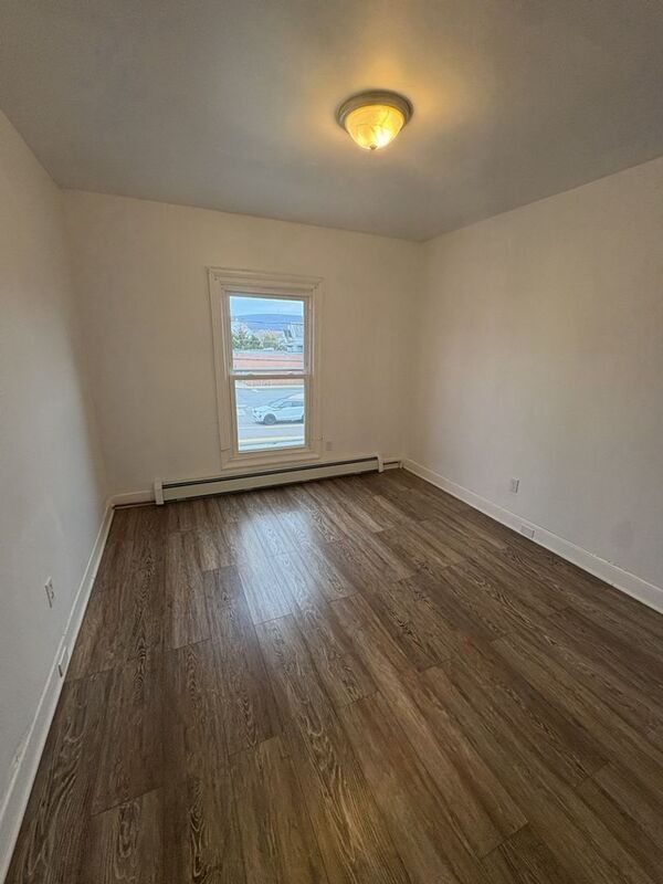 Building Photo - 415 S Main Ave
