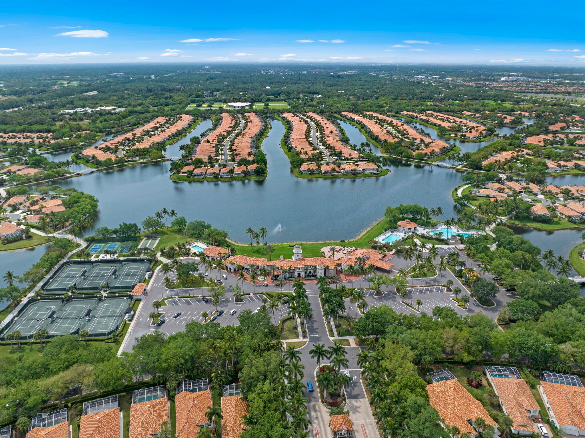 Building Photo - 4748 San Carlo Ct