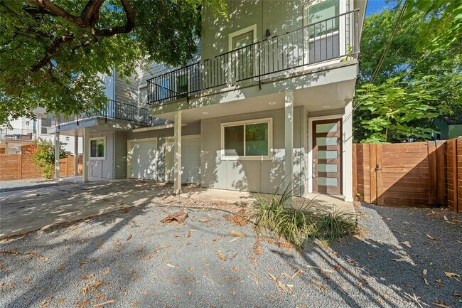 Building Photo - 1114 Walton Ln