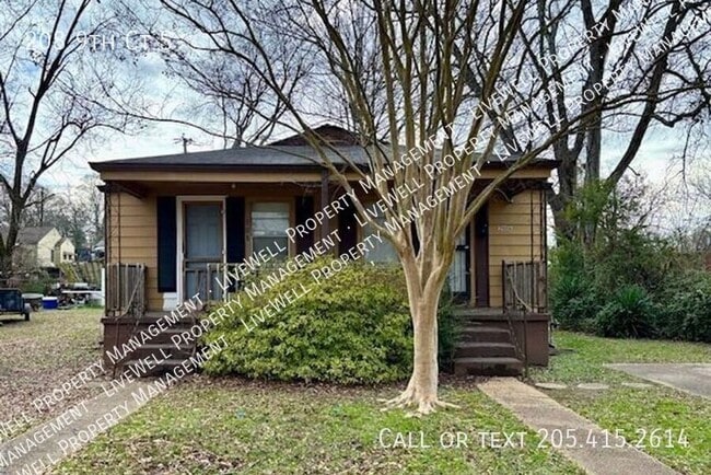 Building Photo - 208 9th Ct S