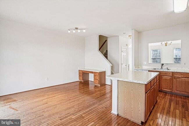 Building Photo - 45482 Pine Trail Terrace