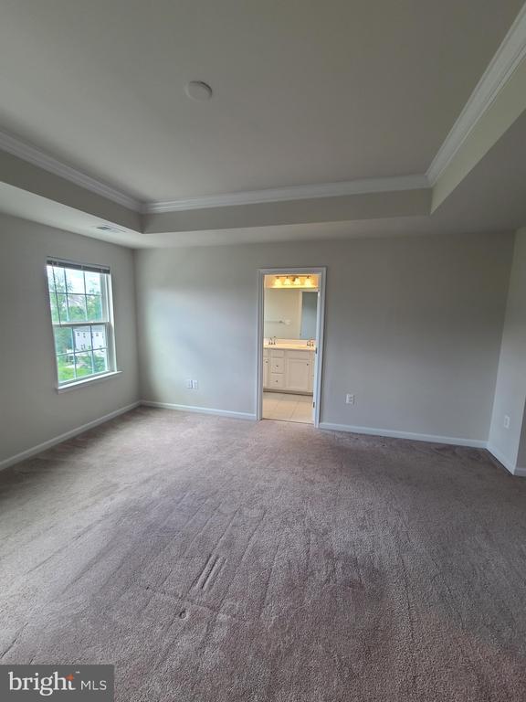 Building Photo - 1006 Valley Run Dr