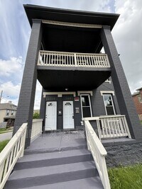 Building Photo - 1044-1046-1046 E Long St