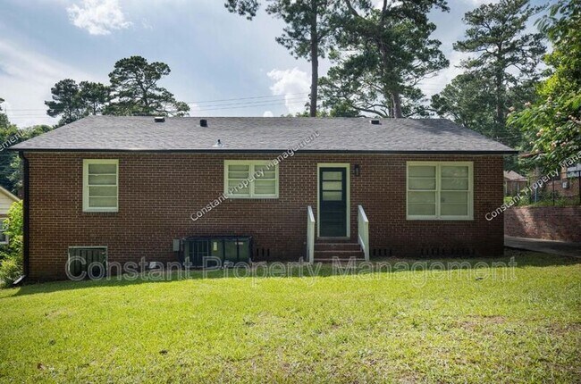 Building Photo - 489 Forest Ave