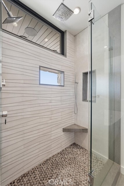 Building Photo - 300 25th St