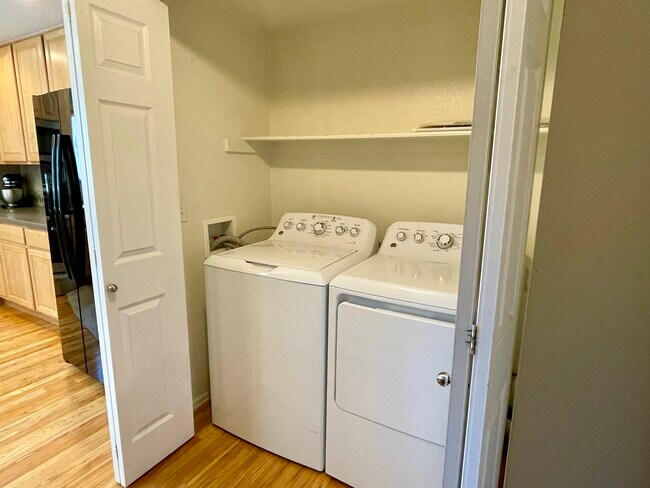 Building Photo - 5614 Blue Mountain Cir