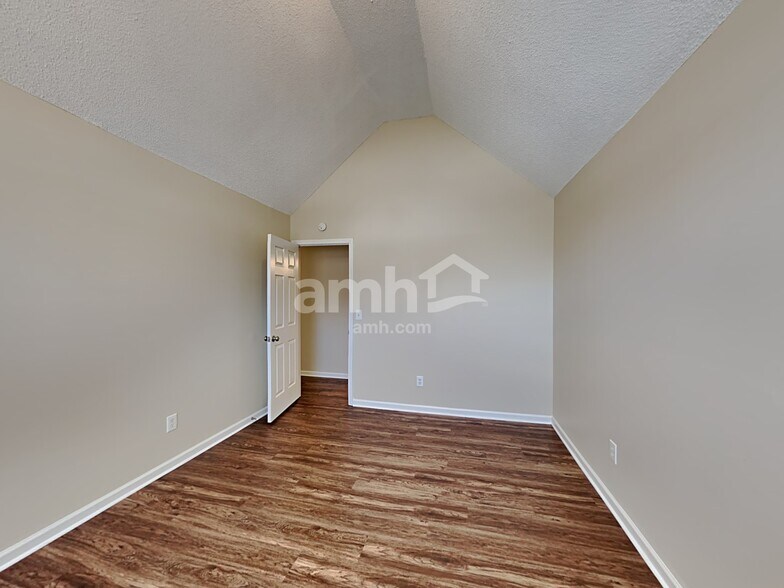 Building Photo - 4445 Tuckahoe Ct