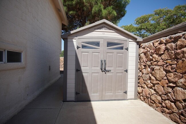 Building Photo - 2045 Pueblo Nuevo Cir