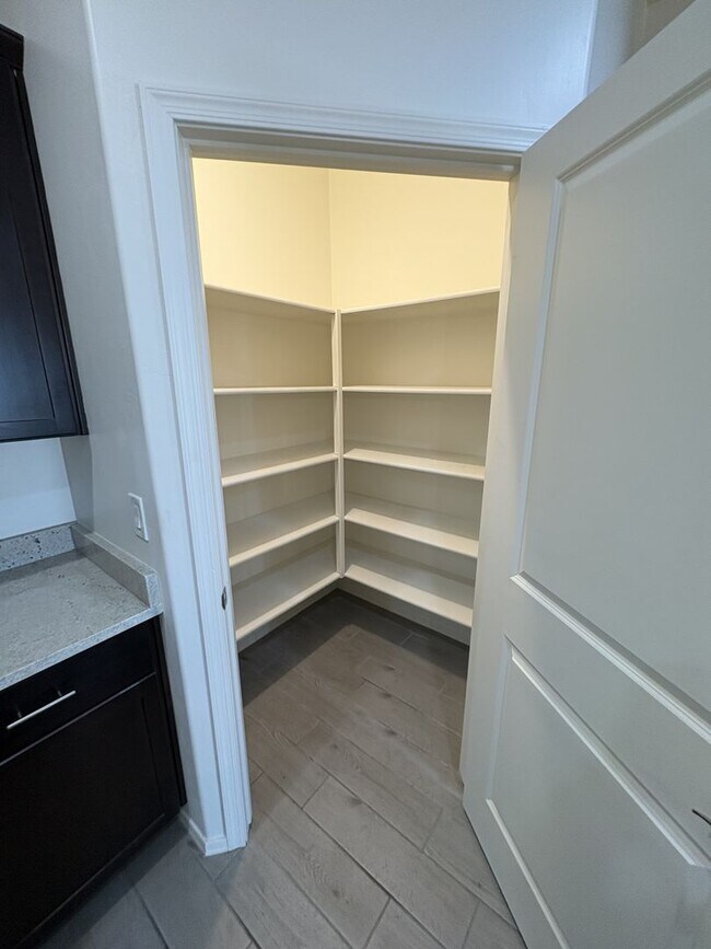 Building Photo - Vail School District with great views 4 bedroom plus den