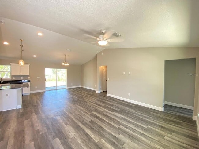 Building Photo - 5221 SW 115th Loop