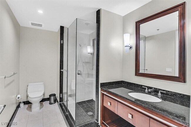 Building Photo - 2700 S Las Vegas Blvd