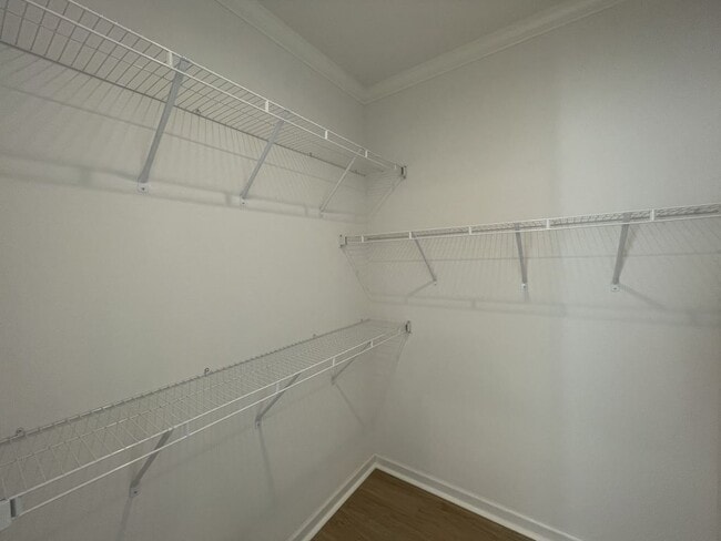 Building Photo - 966 E Montego Ave