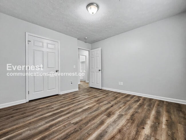 Building Photo - 234 Elm Pl