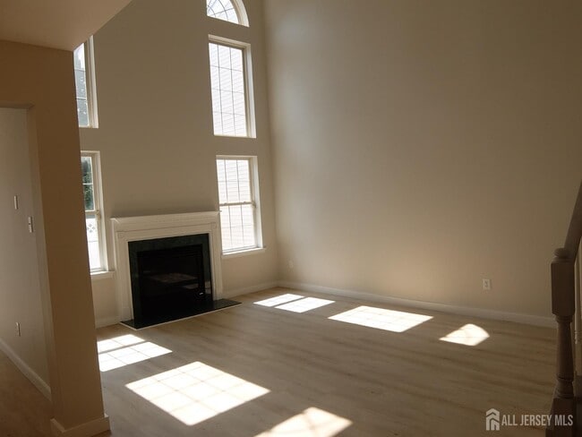 Building Photo - 2303 Pheasant Run