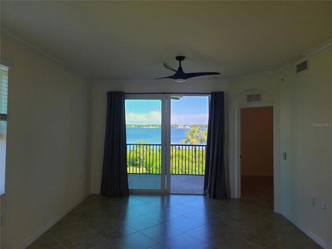 Building Photo - 1010 Tidewater Shores Loop