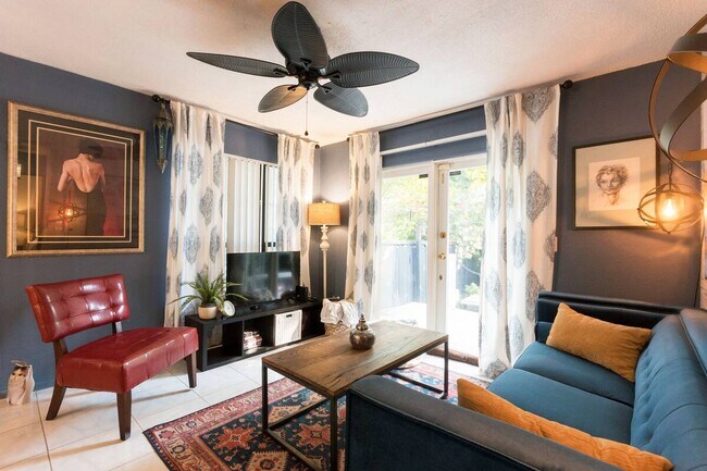 Building Photo - 1022 8th St N