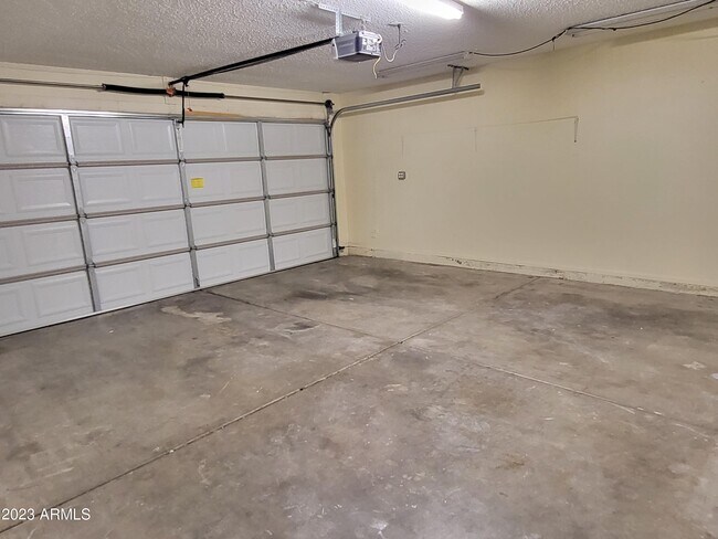 Building Photo - 7410 W Cholla St