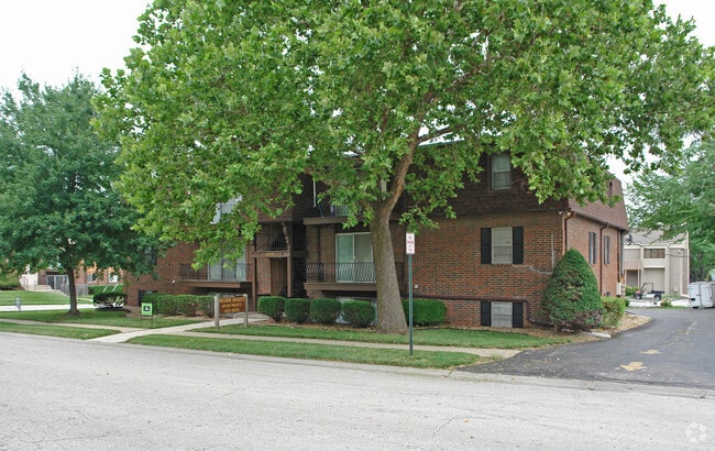 Primary Photo - Mission Heights Apartments