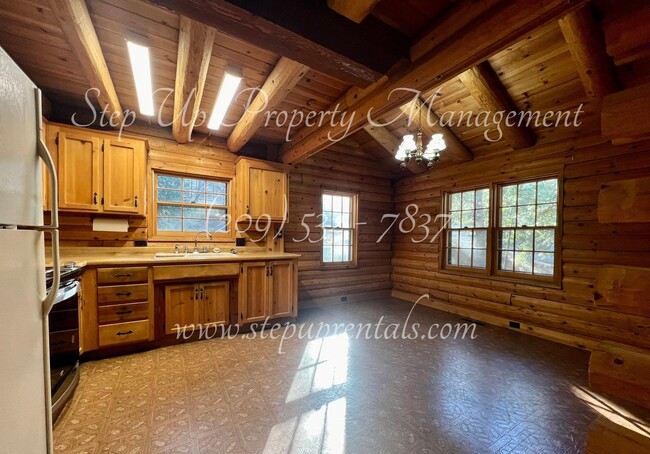 Building Photo - Rustic Luxury Retreat: Charming 1-Bedroom ...