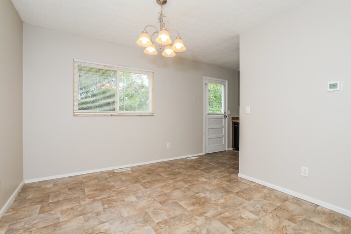 Building Photo - 10288 Dewhill Ln