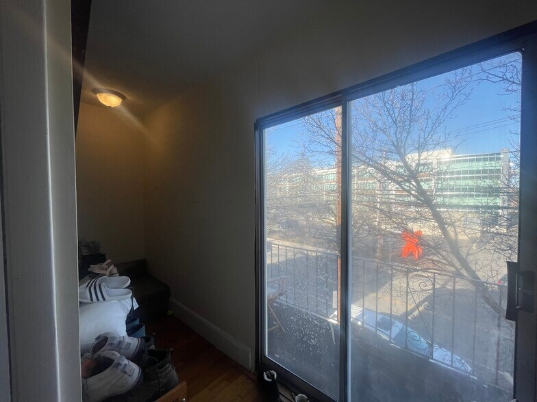 Building Photo - 229 Boston Ave