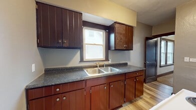 Building Photo - 236 Watson St